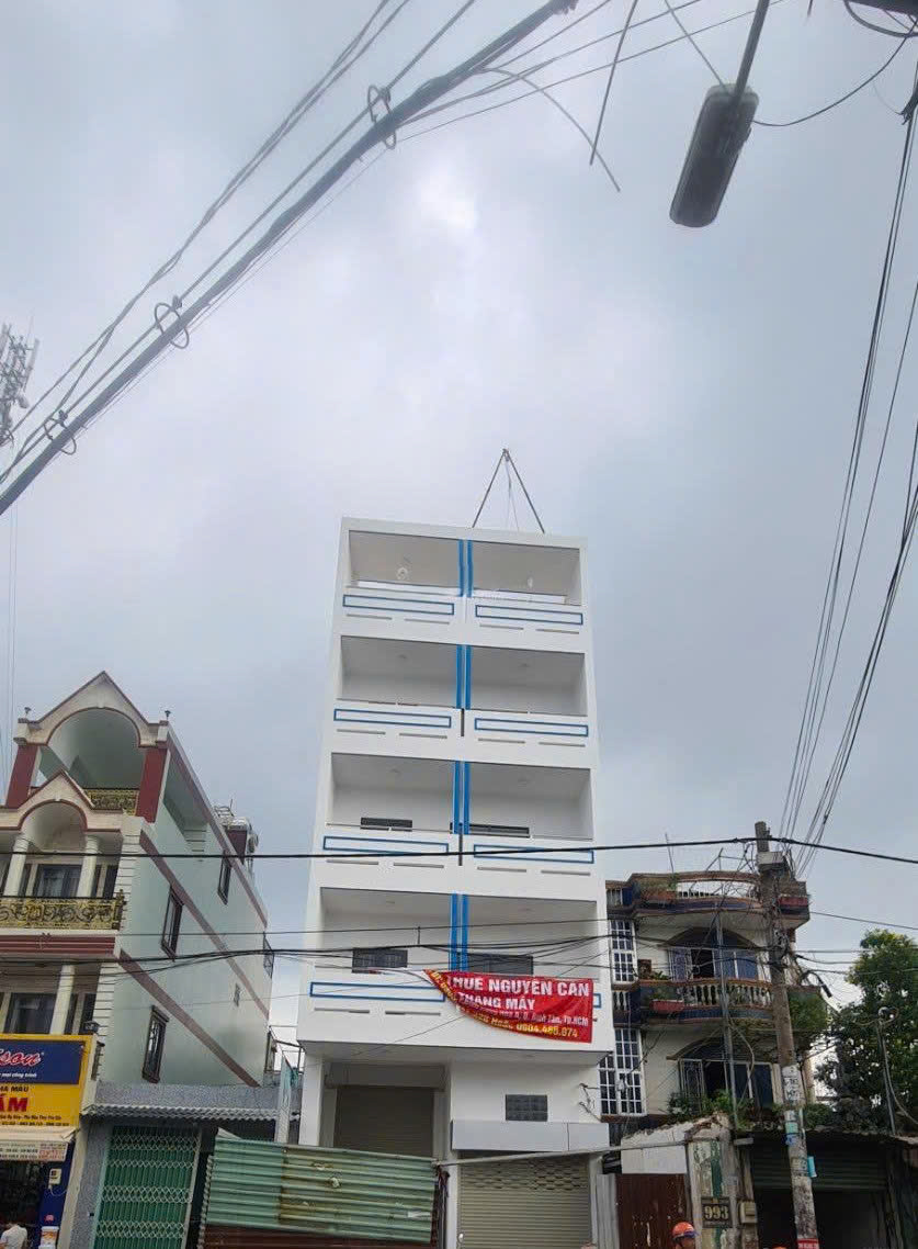 CHO THUÊ TÒA NHÀ : 993 Tân Kỳ Tân Quý, Quận Bình Tân. Giá thuê : 65 triệu/tháng