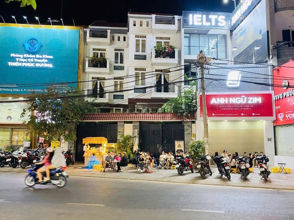 CHO THUÊ NHÀ MẶT TIỀN : 148A-B Hoàng Diệu 2, Thủ Đức. Giá thuê : 120 triệu/tháng