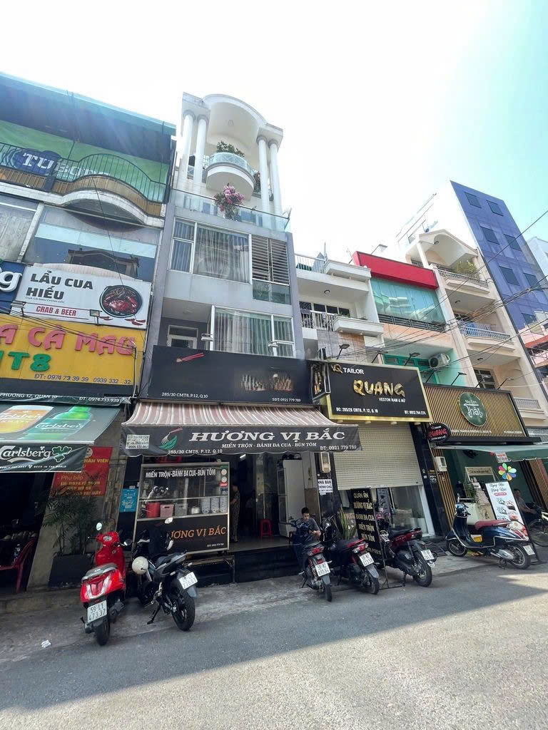 CHO THUÊ NHÀ : 285/30 Cách Mạng Tháng 8, Quận 10. Giá thuê : 55 triệu/tháng