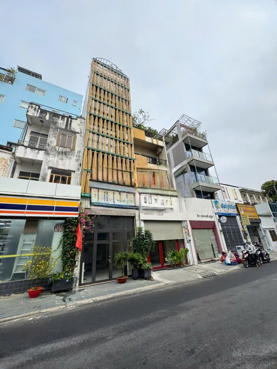 CHO THUÊ TÒA NHÀ : 102 Nguyễn Văn Thủ, Phường Đa Kao, Quận 1. Giá thuê : 150 triệu/tháng