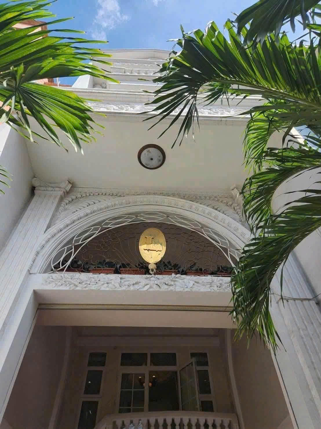 CHO THUÊ NHÀ : 183B Nguyễn Văn Đậu, Phường 11, Quận Bình Thạnh. Giá thuê : 55 triệu/tháng