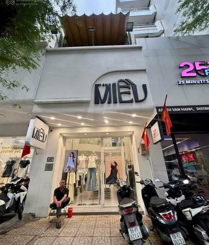 Cho Thuê Nhà : 680 Sư Vạn Hạnh, Phường 12, Quận 10. Giá thuê : 110 triệu/tháng.