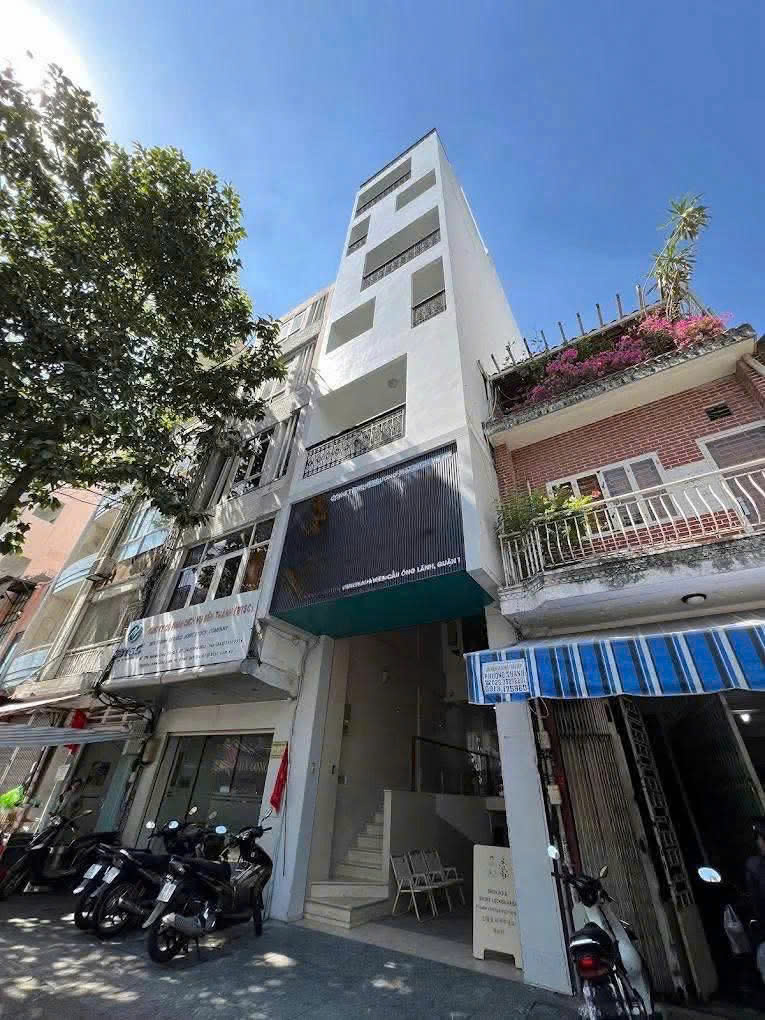 CHO THUÊ TÒA NHÀ : 388 Nguyễn Công Trứ, Quận 1. Giá thuê : 150 triệu/tháng.