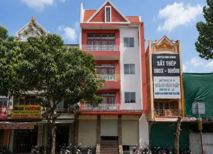CHO THUÊ TÒA NHÀ : 915 TRƯỜNG CHINH, QUẬN TÂN PHÚ. GIÁ THUÊ : 100 TRIỆU/THÁNG