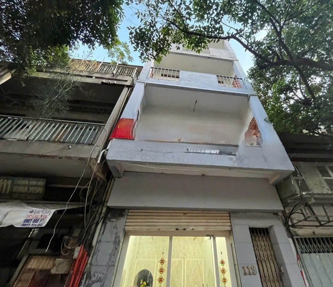 CHO THUÊ NHÀ : 113 Lê Thị Riêng, Phường Phạm Ngũ Lão, Quận 1. Giá thuê : 75 triệu/tháng