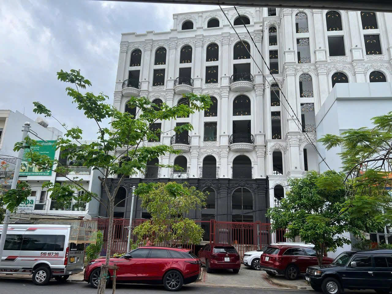 CHO THUÊ TÒA NHÀ : 412 HUỲNH TẤN PHÁT, QUẬN 7.GIÁ THUÊ : 800 TRIỆU/THÁNG