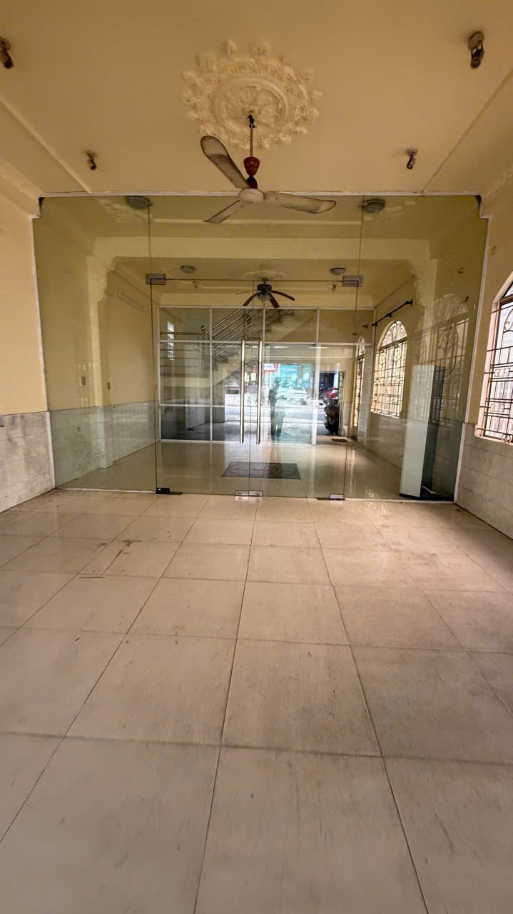CHO THUÊ NHÀ GÓC 2MT : 139 ĐẶNG VĂN BI, THỦ ĐỨC. GIÁ THUÊ : 98 TRIỆU/THÁNG
