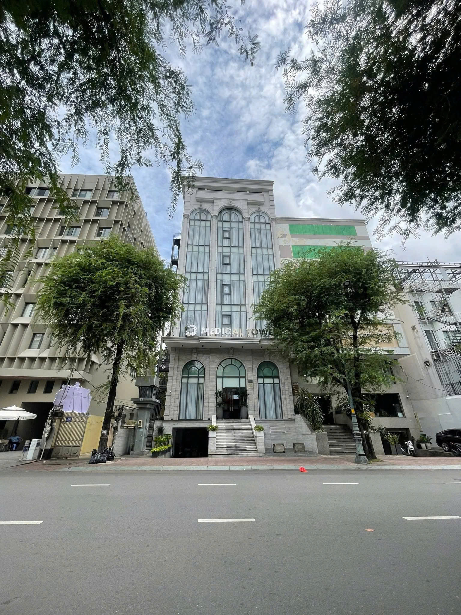 CHO THUÊ TÒA NHÀ : 149B TRƯƠNG ĐỊNH, QUẬN 3. GIÁ THUÊ : 650 TRIỆU/THÁNG