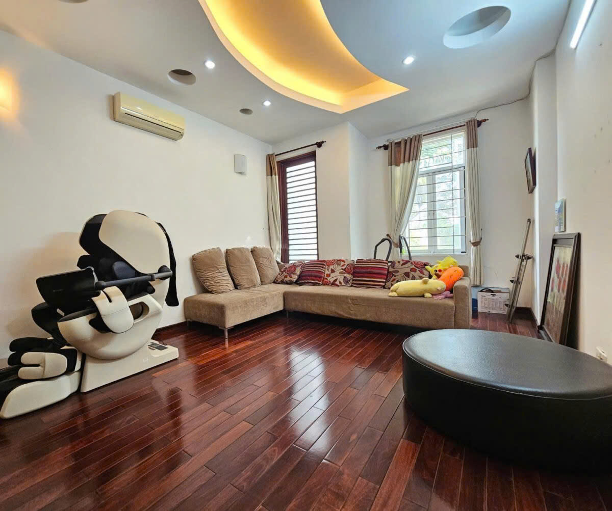 CHO THUÊ NHÀ : 44C UNG VĂN KHIÊM, QUẬN BÌNH THẠNH. GIÁ THUÊ : 70 TRIỆU/THÁNG