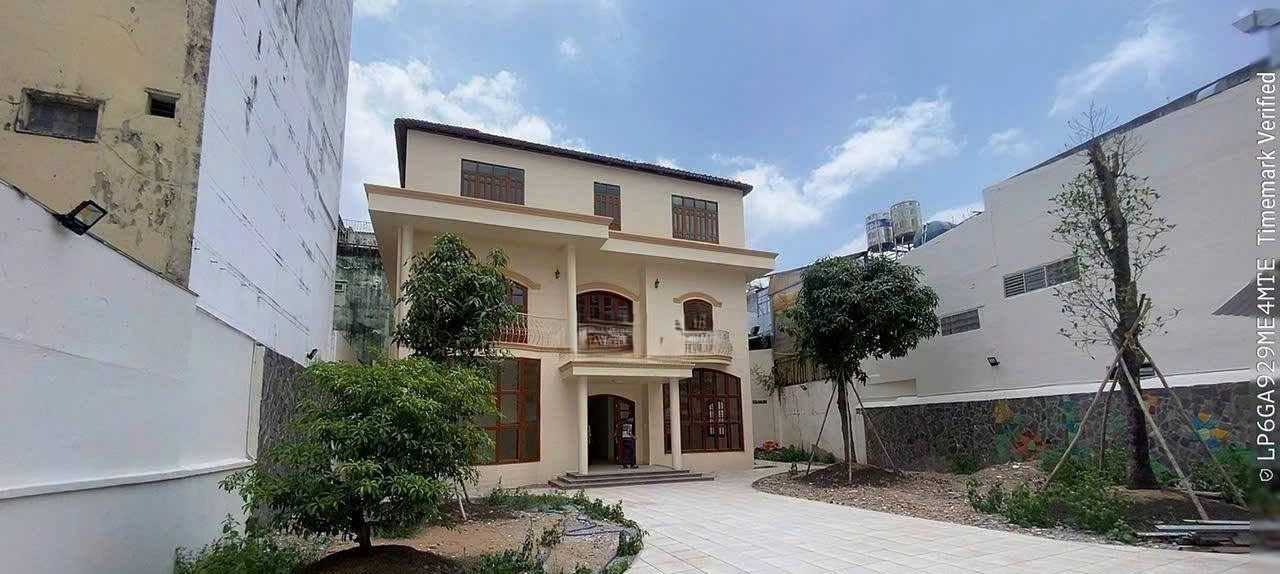 CHO THUÊ NHÀ : 7/3 HỒ BIỂU CHÁNH, PHƯỜNG 11, QUẬN PHÚ NHUẬN. GIÁ THUÊ : 120 TRIỆU/THÁNG