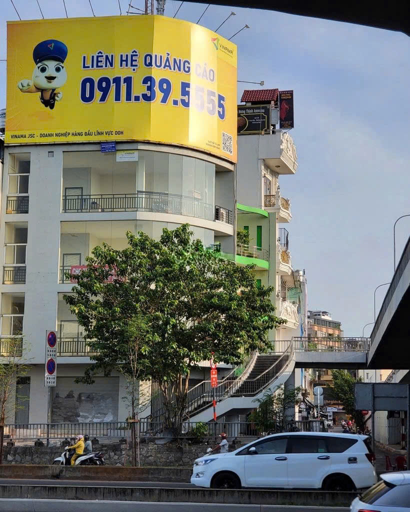 CHO THUÊ NHÀ 2MT : 13 VẠN KIẾP, PHƯỜNG 13, QUẬN 5. GIÁ THUÊ : 50 TRIỆU/THÁNG