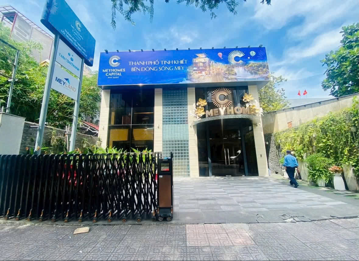 CHO THUÊ NHÀ : 30 VÕ VĂN TẦN, PHƯỜNG VÕ THỊ SÁU, QUẬN 3. GIÁ THUÊ : 14.500 USD/THÁNG
