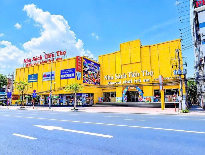 CHO THUÊ MẶT BẰNG : 2-6B TRƯỜNG CHINH, PHƯỜNG TÂN THỚI NHẤT, QUẬN 12. GIÁ THUÊ : 800 TRIỆU/THÁNG