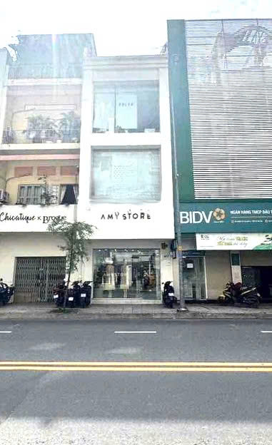 CHO THUÊ NHÀ : 417 VÕ VĂN TẦN, PHƯỜNG 5, QUẬN 3. GIÁ THUÊ : 95 TRIỆU/THÁNG