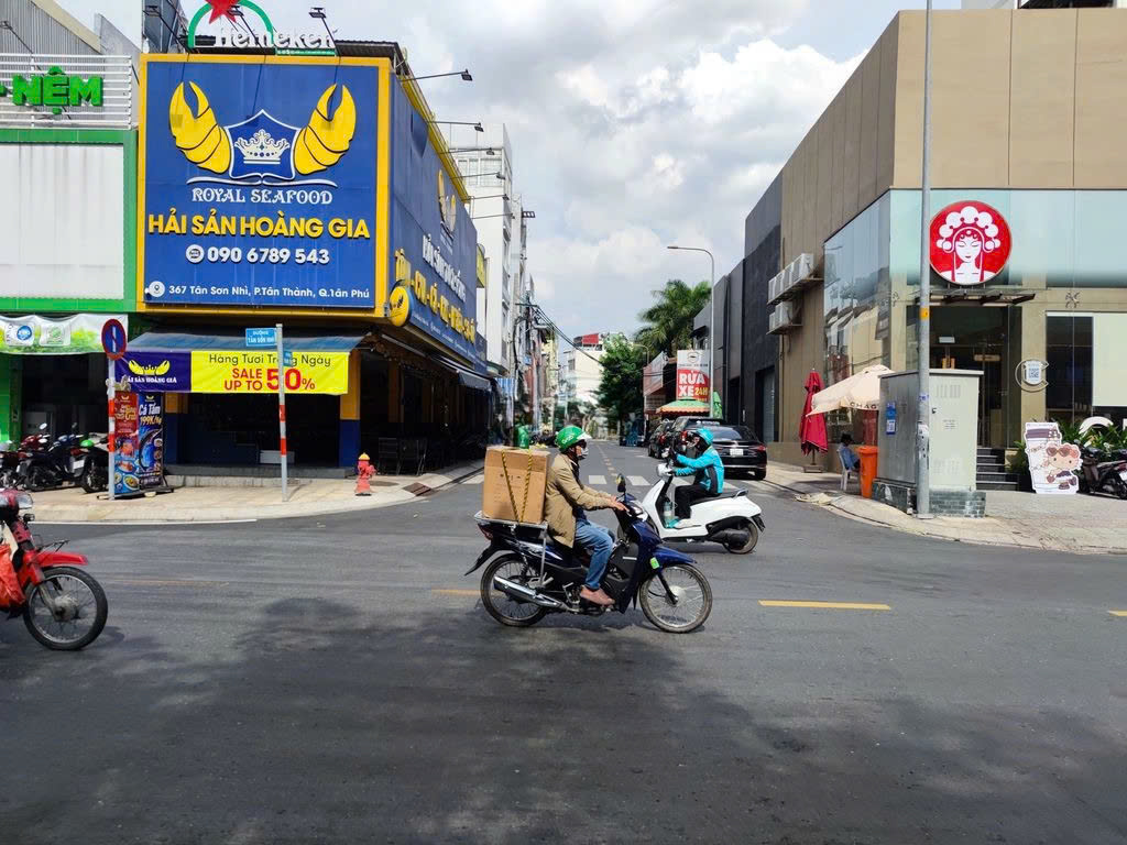CHO THUÊ NHÀ 2 MẶT TIỀN : 367 TÂN SƠN NHÌ, PHƯỜNG TÂN THÀNH, QUẬN TÂN PHÚ. GIÁ THUÊ : 50 TRIỆU/THÁNG
