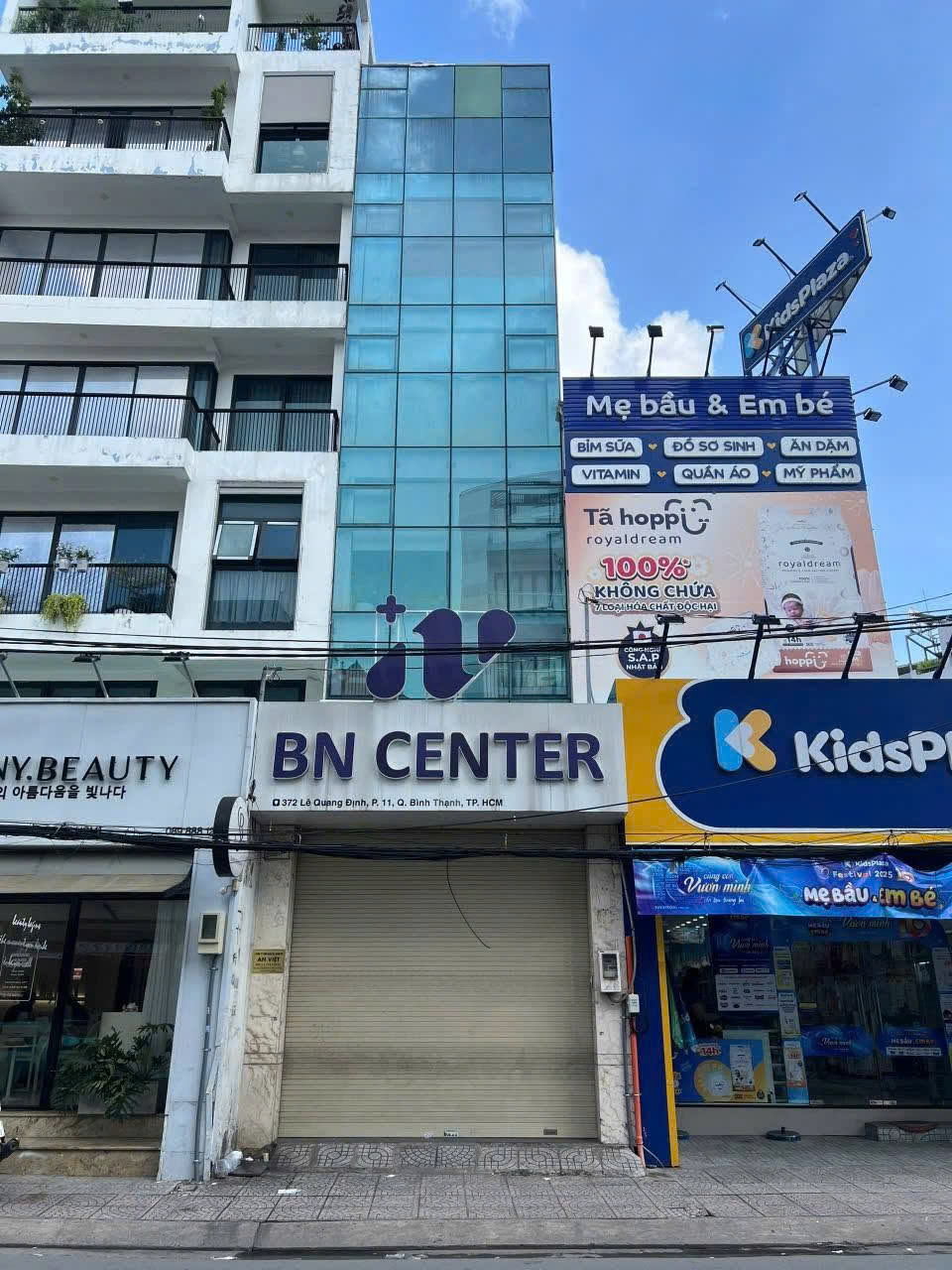 Cho Thuê Nhà : 372 Lê Quang Định, Phường 11, Quận Bình Thạnh. Giá thuê : 77 triệu/tháng