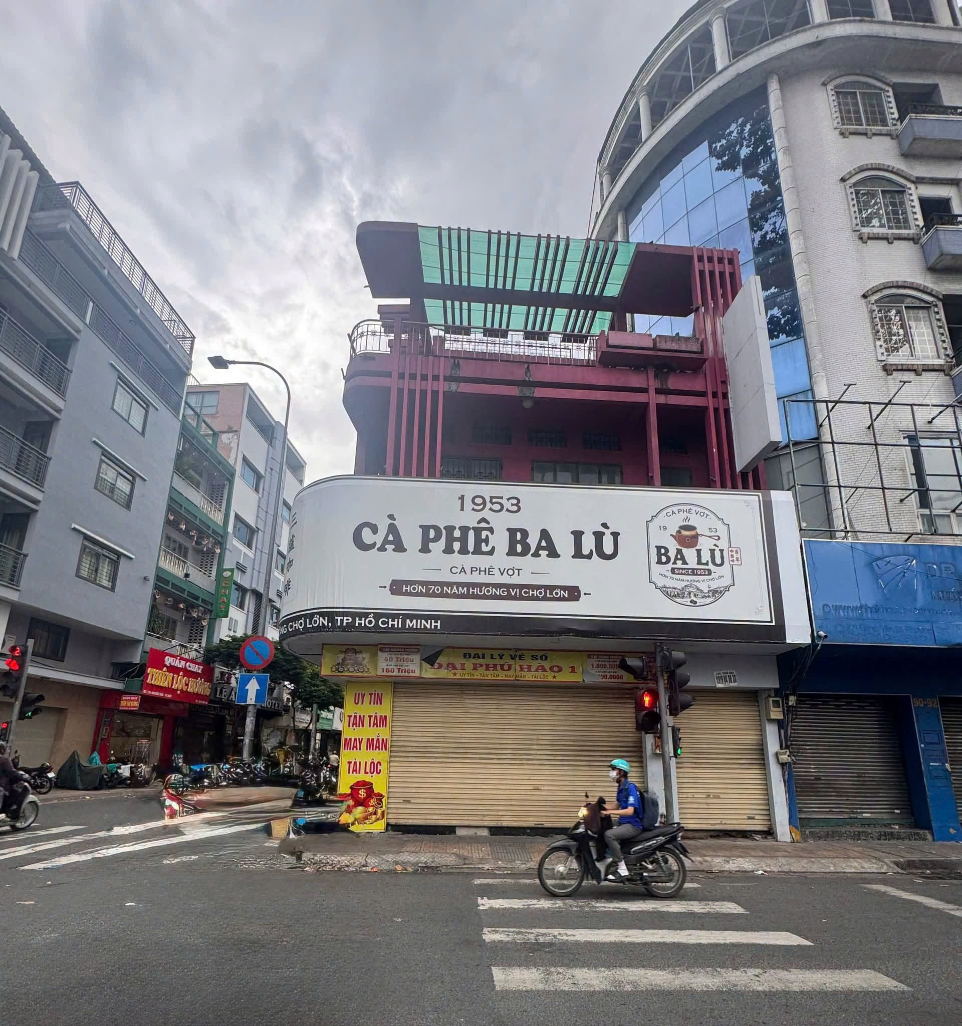 CHO THUÊ NHÀ 2MT : CHÂU VĂN LIÊM - NGUYỄN TRÃI, QUẬN 5. GIÁ THUÊ : 90 TRIỆU/THÁNG