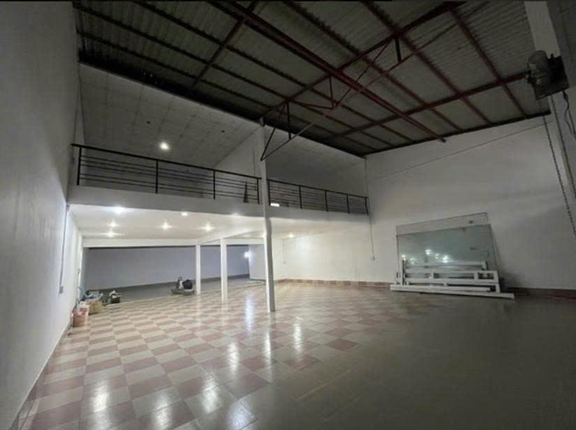 CHO THUÊ NHÀ : 1466B Huỳnh Tấn Phát, Quận 7. Giá thuê : 85 triệu/tháng.