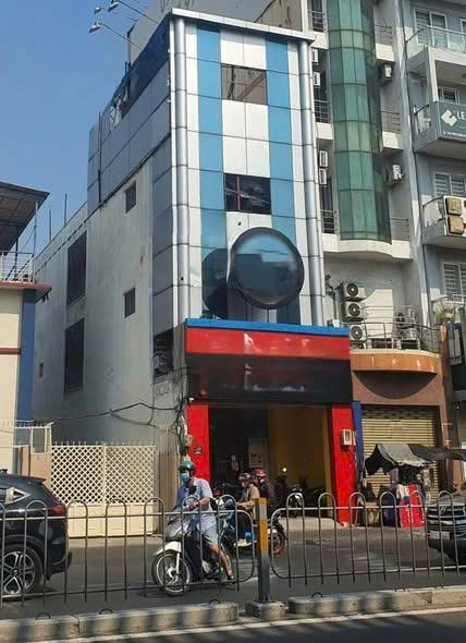 CHO THUÊ NHÀ : 222 Phan Đăng Lưu, Phường 3, Quận Phú Nhuận. Giá thuê : 55 triệu/tháng.