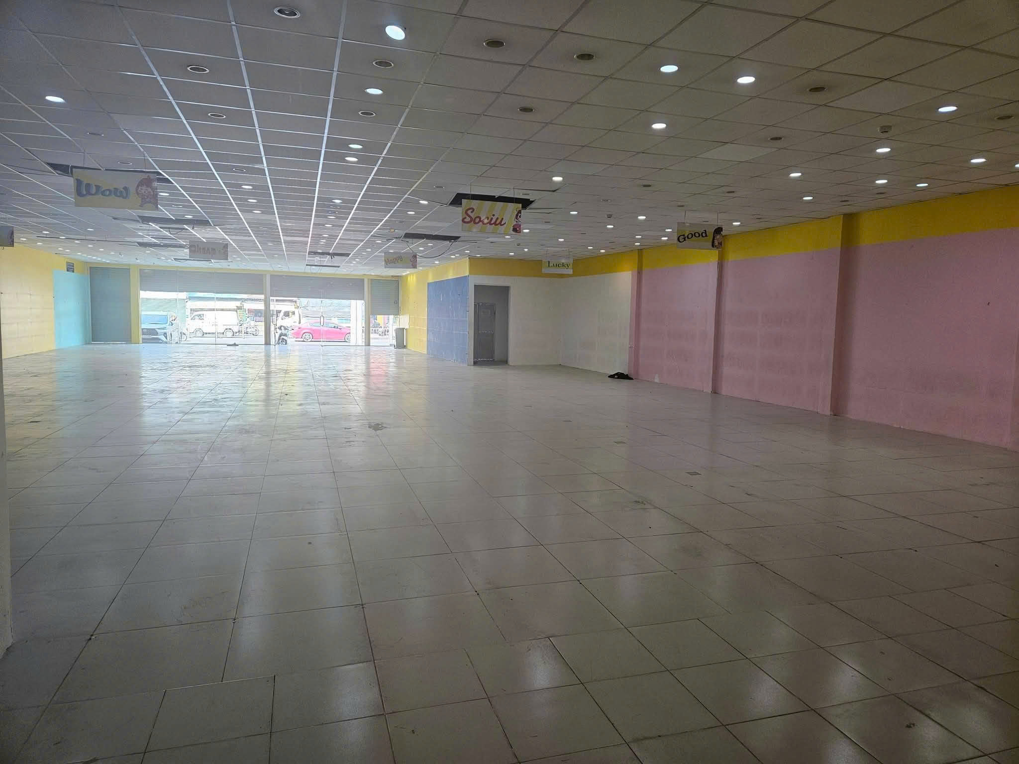 Cho Thuê Mặt Bằng : 650 Trường Chinh, Phường 15, Quận Tân Bình. Giá thuê : 150 triệu/tháng