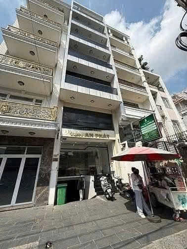 Cho Thuê Nhà : 185D Lê Quang Định, Phường 7, Quận Bình Thạnh. Giá thuê : 120 triệu/tháng