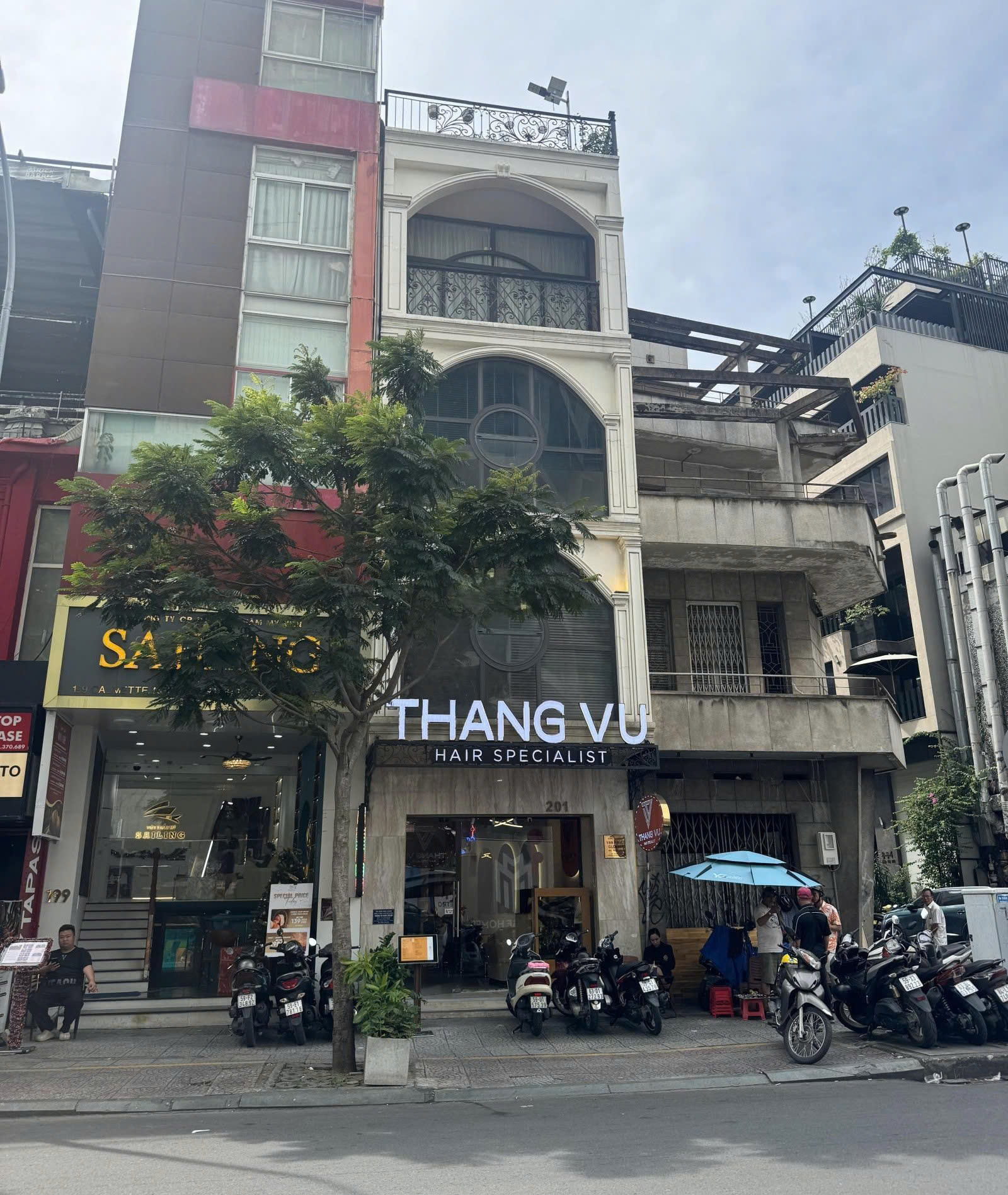 Cho Thuê Nhà : 201 Calmette, Phường Bến Thành, Quận 1. Giá thuê: 160 triệu/tháng