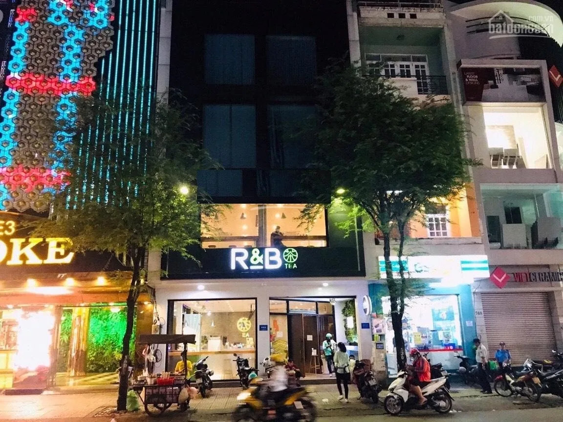 CHO THUÊ NHÀ MẶT TIỀN 768BC SƯ VẠN HẠNH, P12, QUẬN 10, HỒ CHÍ MINH. Giá 260 Triệu