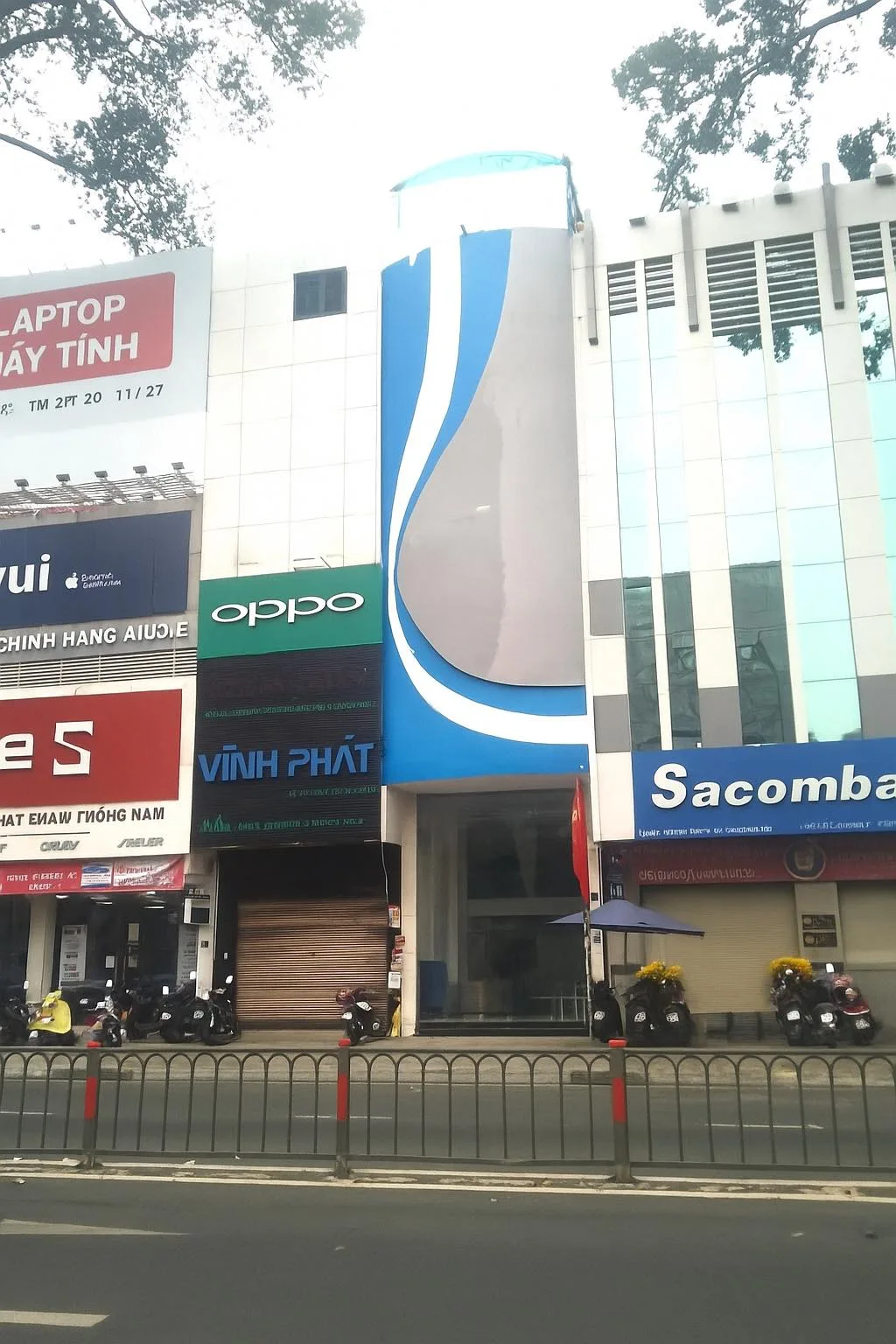 Cho thuê nhà nguyên căn mặt tiền 3/2: 284 Đường 3/2, P.12, Quận 10. Giá 70 triệu