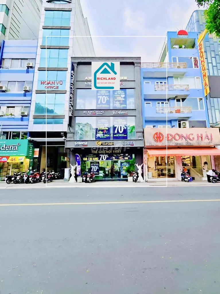 Cho Thuê Nhà Mặt Tiền: 225bis-227 Hai Bà Trưng, P.Võ Thị Sáu, Quận 3, TPHCM. Giá 12.000$