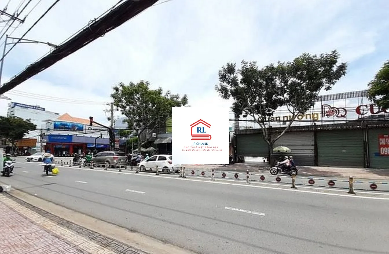 Cho Thuê Mặt Tiền 449 Nguyễn Thị Thập, Tân Phong, Quận 7. Giá 160-180-320 Triệu