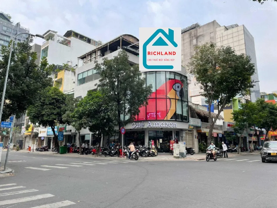 Cho thuê nhà Góc 2 mặt tiền: 162 Nguyễn Thái Bình + Ký Con, Quận 1. Giá 130 Triệu