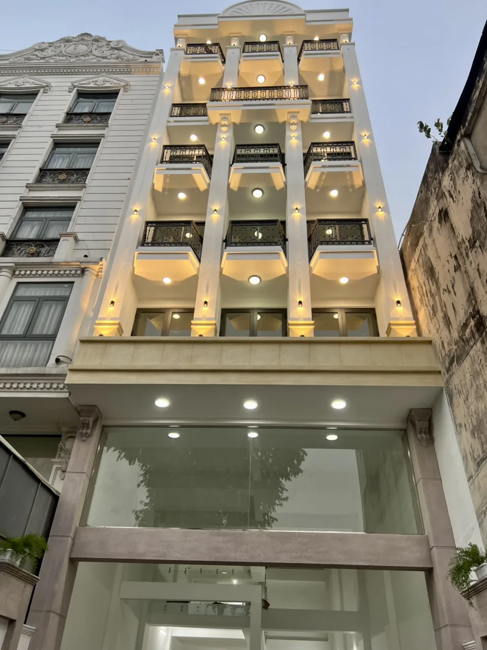 Cho Thuê Toà Nhà Mặt Tiền 752 Quang Trung, Phường 08, Quận Gò Vấp, TPHCM. Giá 180 Triệu