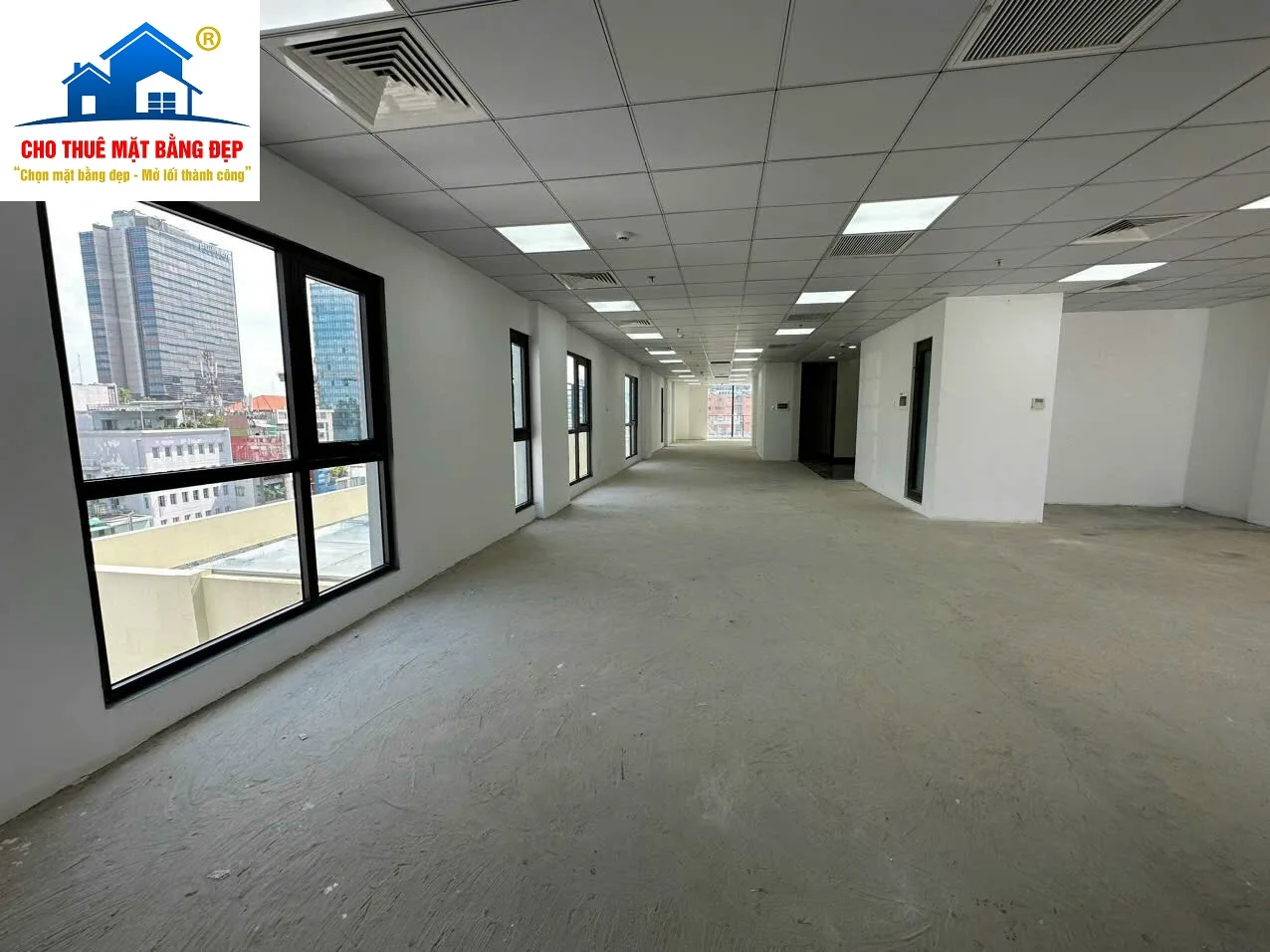 Tòa nhà  CHO THUÊ Mặt Bằng Mặt Tiền Hồ Hảo Hớn, P. Cô Giang, Quận 1._DT: 90m2 Giá 40 triệu/tháng