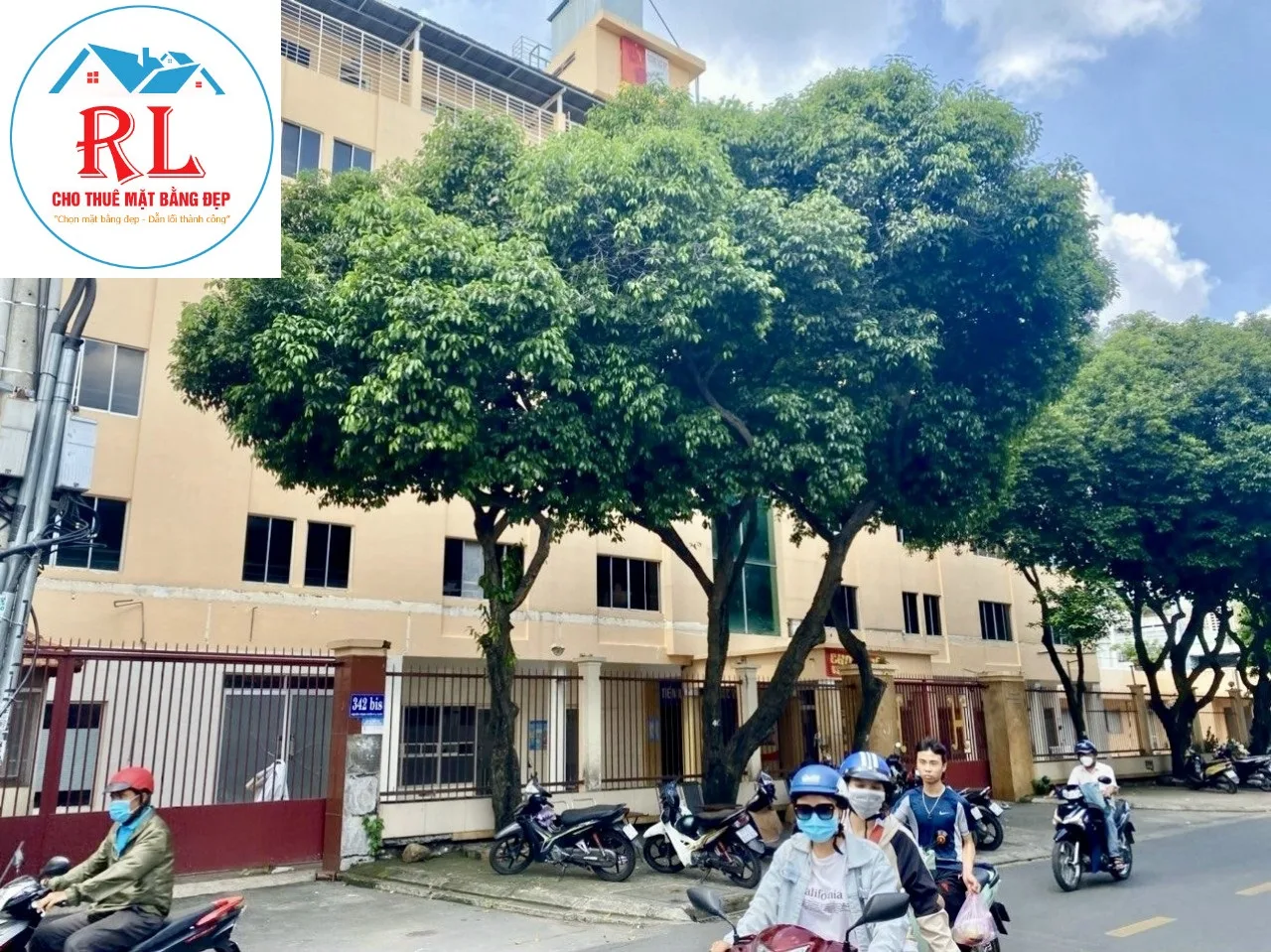 Cho Thuê Biệt Thự 342Bis  Mặt Tiền Nguyễn Trọng Tuyển, Phường 2, Tân Bình. Giá 550 Triệu