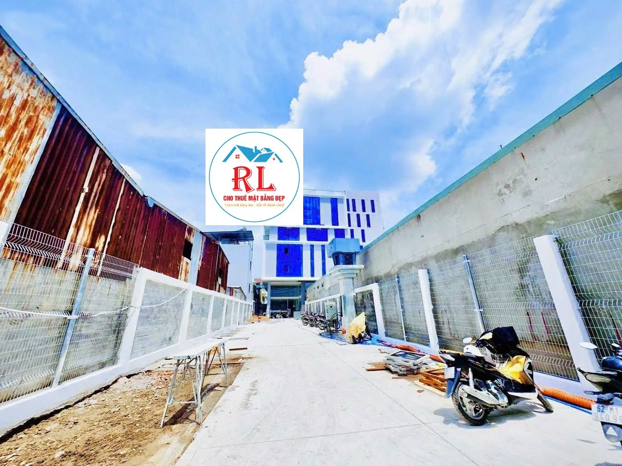 Cho Thuê Toà Nhà Mặt Tiền 361 Quốc Lộ 13, P. Hiệp Bình Phước, TP. Thủ Đức, TPHCM. Giá 450 Triệu