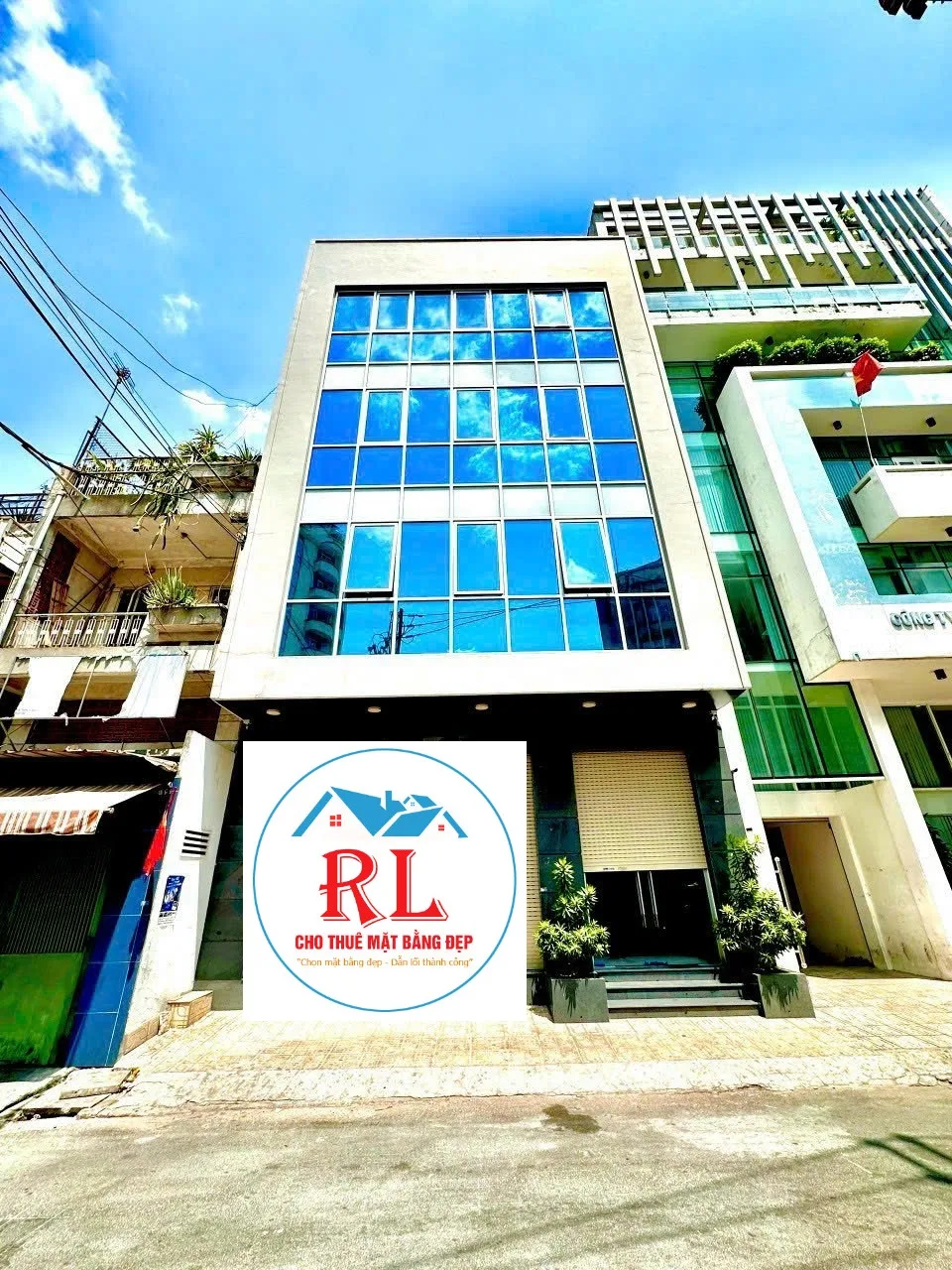Cho Thuê Toà Nhà HXH 297/26 Lý Thường Kiệt, Phường 15, Quận 11, TPHCM. Giá 260 Triệu