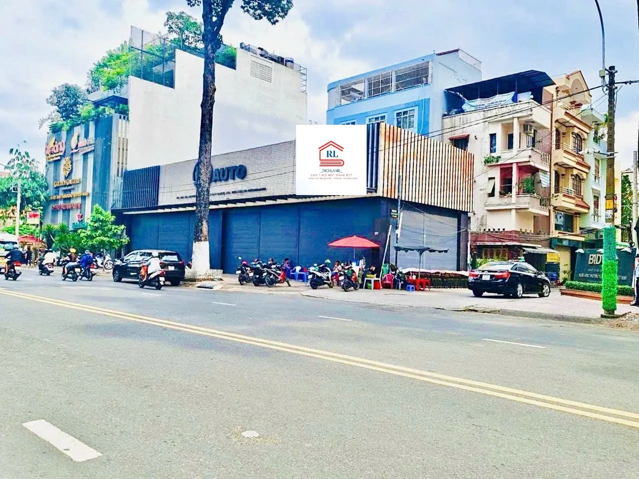 Cho Thuê Nhà GÓC 3 Mặt Tiền 265-267-269-271 An Dương Vương, P3, Quận 5, TPHCM. Giá 325 Triệu