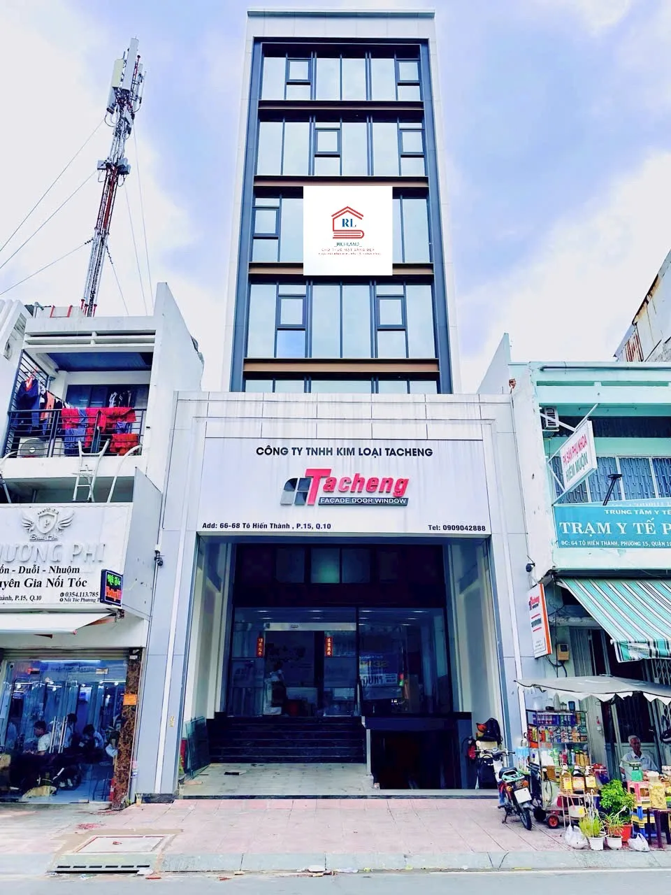 Cho Thuê Toà Nhà Mặt Tiền 66-68 Tô Hiến Thành, Phường 15, Quận 10, TPHCM. Giá 200 Triệu