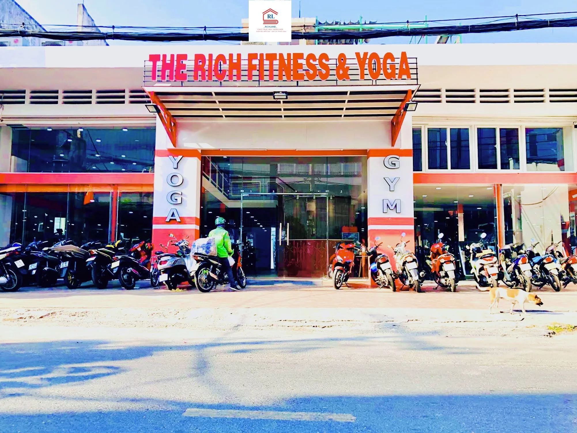 Cho thuê nhà GÓC 2MT: 172 Lê Thị Bạch Cát, Phường 11, Quận 11, TPHCM. Giá 120 Triệu