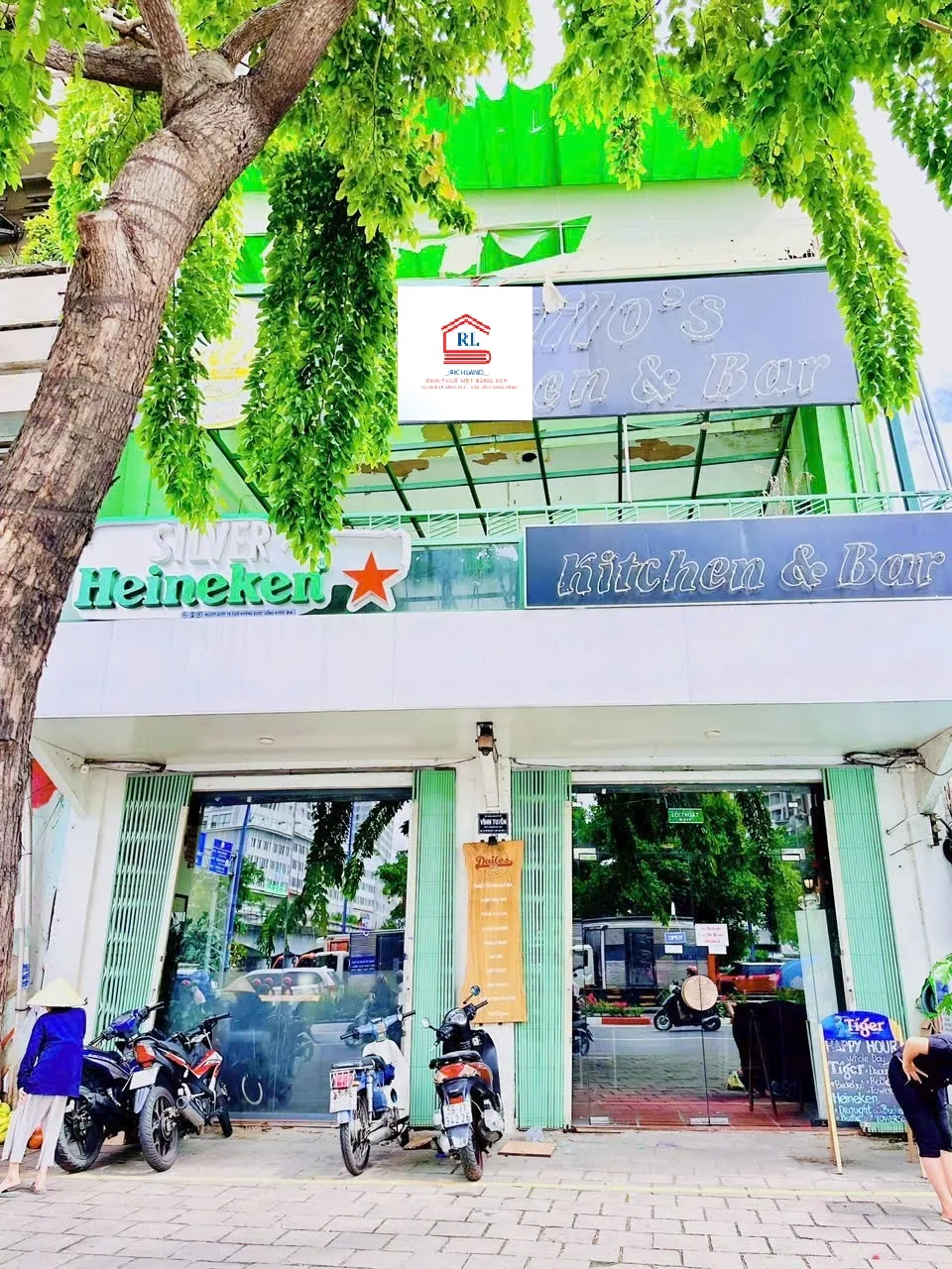 Cho Thuê Nhà Mặt Tiền 190-192 Võ Văn Kiệt, Phường Cầu Ông Lãnh, Quận 1, TPHCM. Giá 7.000 usd
