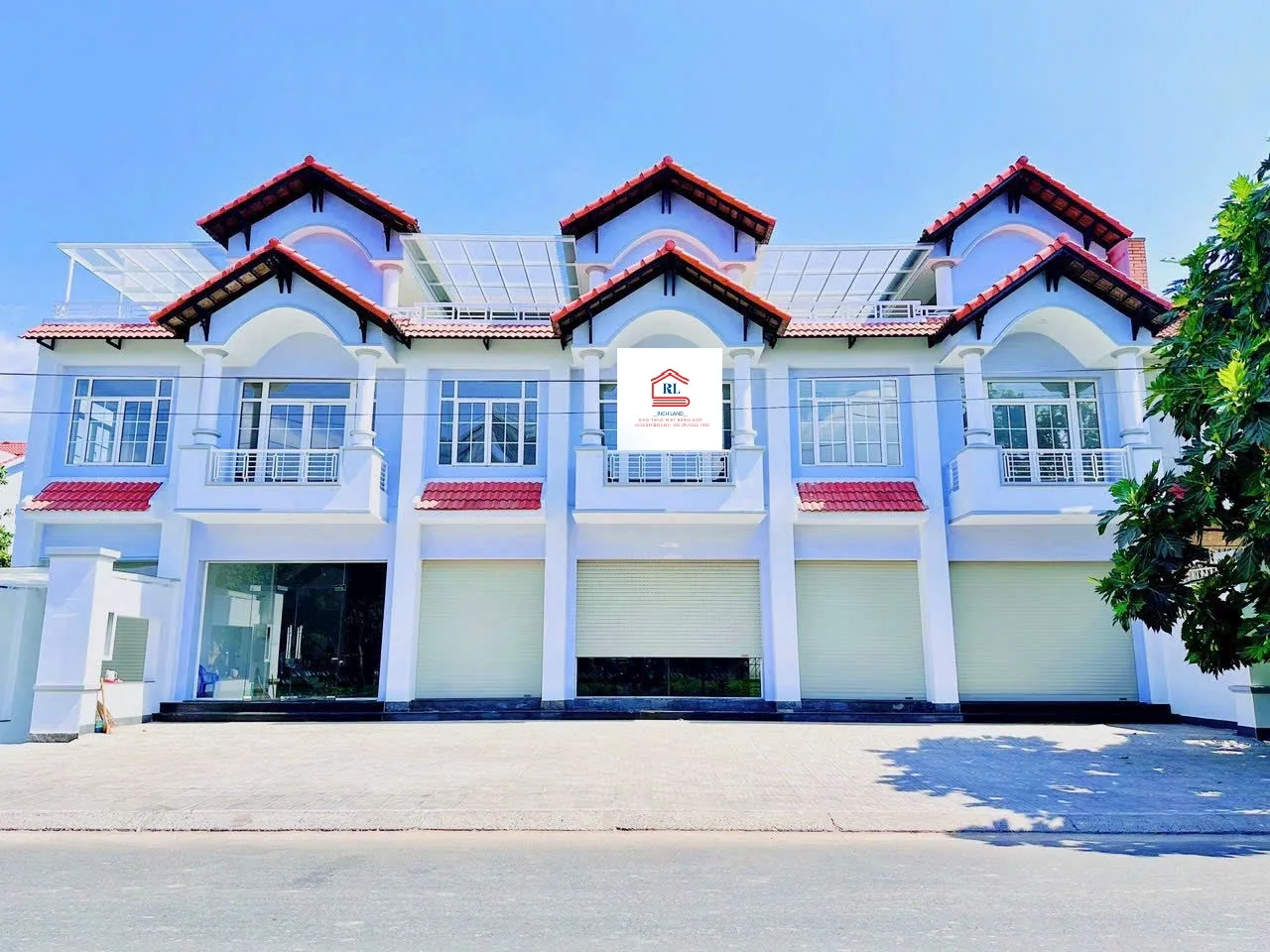 Cho thuê Nhà Mặt Tiền 26-27-28 Song Hành, Phường An Phú, Quận 2. Giá 380 triệu