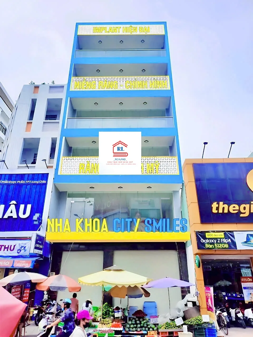 Cho Thuê Toà Nhà Mặt Tiền 235-237 Tân Hương, Phường Tân Quý, Quận Tân Phú, TPHCM. Giá 120 Triệu