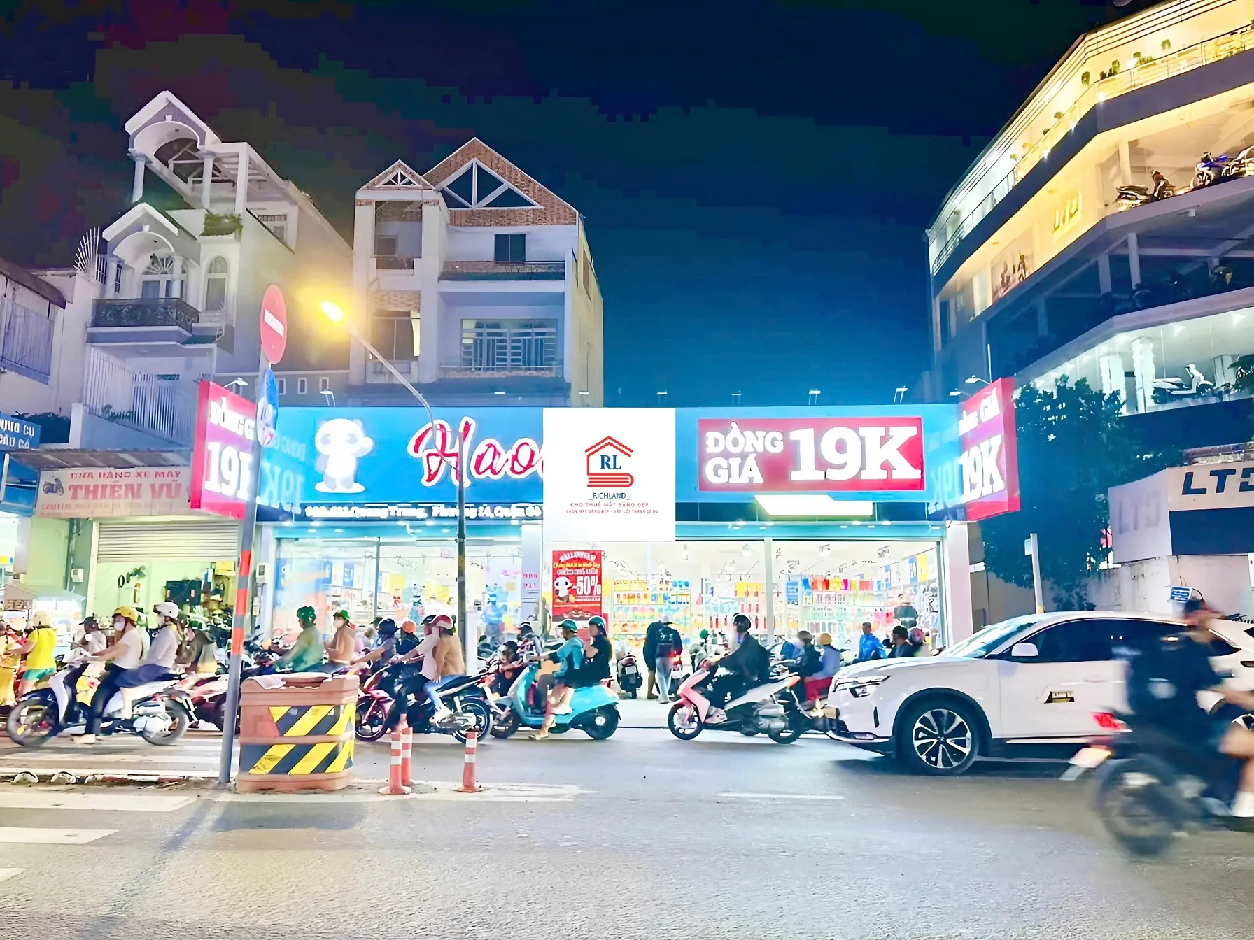 Cho Thuê Nhà GÓC 2MT 909-911 Quang Trung, Phường 14, Quận Gò Vấp, TPHCM- Giá thuê: 180 triệu/ tháng