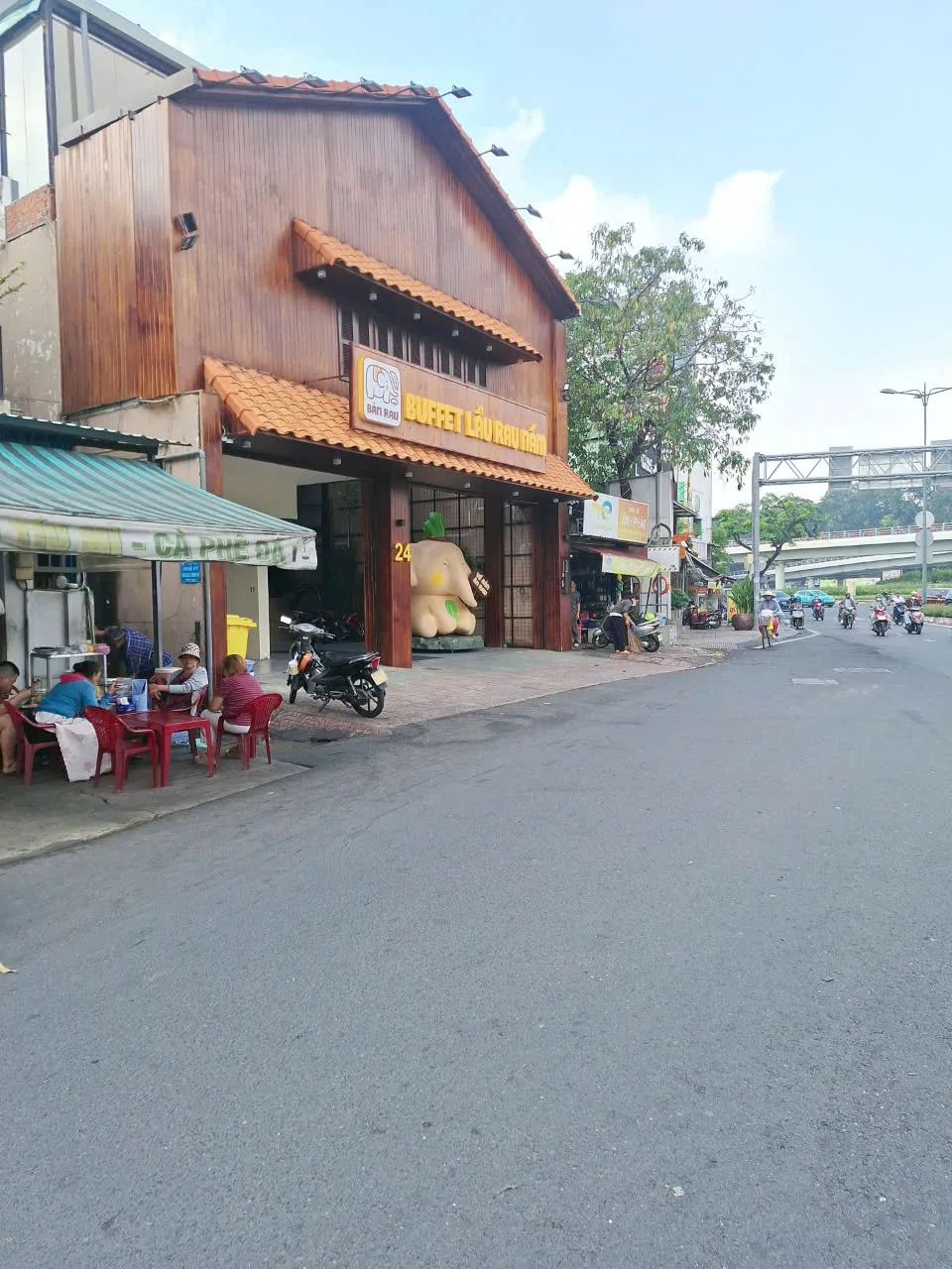 Cho Thuê Nhà Mặt Tiền 26 Phạm Văn Đồng P3 - Quận Gò Vấp. Giá 90 triệu