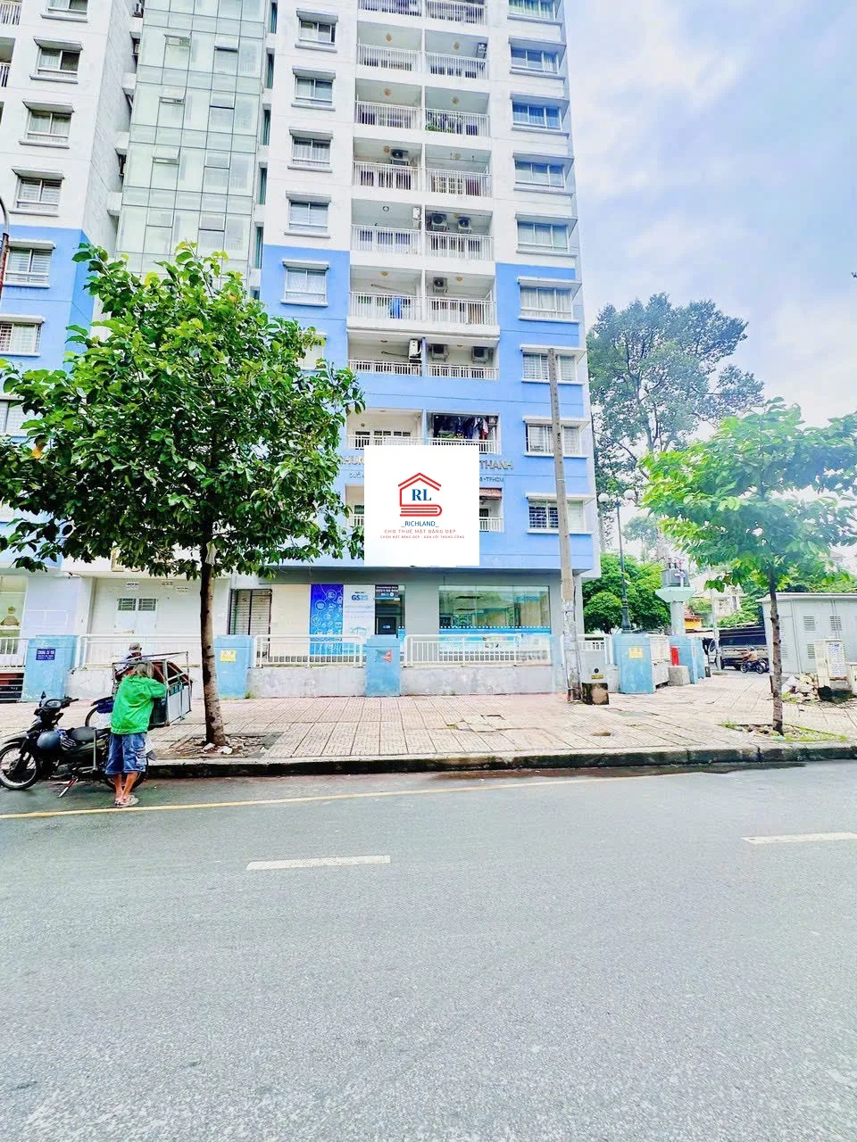 Cho Thuê Mặt Bằng Đế Chung Cư GÓC 2MT 155 Nguyễn Chí Thanh & Ngô Quyền, P.9, Quận 5. Giá 100 Triệu