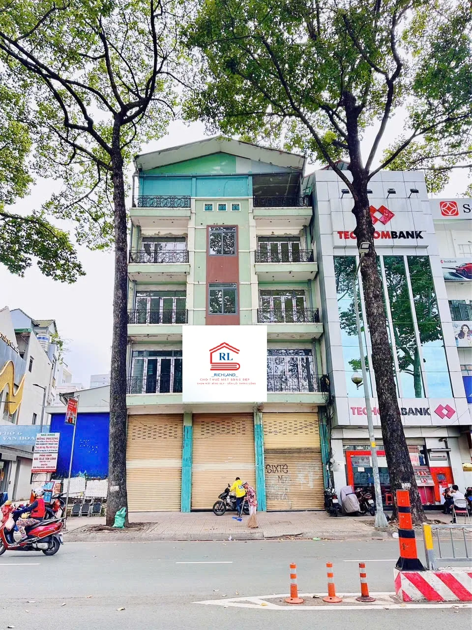 Cho Thuê Nhà: 855 Trần Hưng Đạo, Phường 01, Quận 5, TPHCM. Giá 270 Triệu