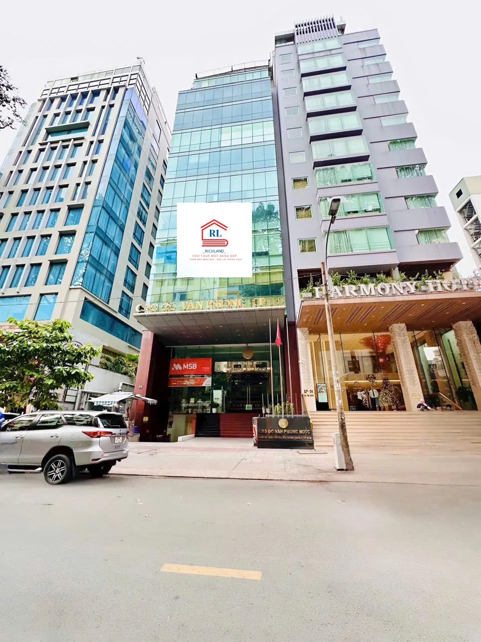 Cho Thuê Sân Thượng Toà Nhà: 36 Bùi Thị Xuân, Phường Bến Thành, Quận 1, TPHCM. Giá 300 Triệu