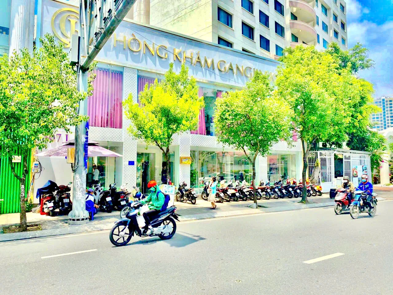 Cho Thuê Nhà Mặt Tiền 307 Nguyễn Văn Trỗi, Phường 1, Tân Bình. Giá 210 Triệu