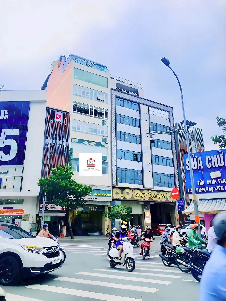 Cho Thuê Tòà Nhà: 90-92 Nguyễn Tri Phương,Phường 07, Quận 5, TPHCM. Giá 300 Triệu