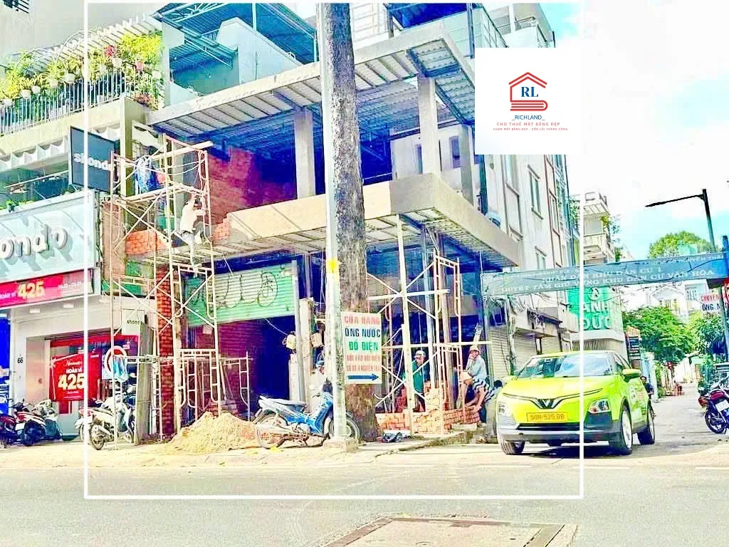 Cho Thuê Nhà Góc 2MT: 62-64 Nguyễn Trãi, Quận 5. Giá 129 triệu
